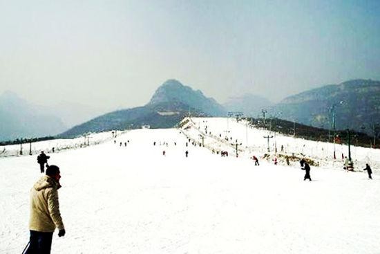 平山冬季旅游好戏开场冰雪世界里撒欢儿好去处